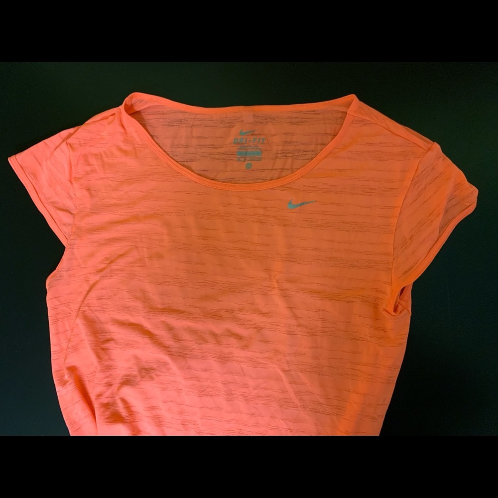 Nike workout top